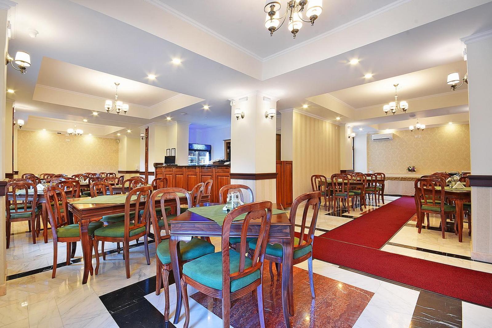 Hotel Moldavia Slanic-Moldova Bagian luar foto